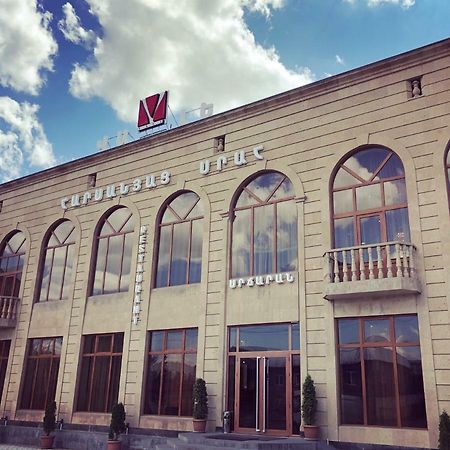 Vale Hotel&Restaurant Complex Гюмри Экстерьер фото